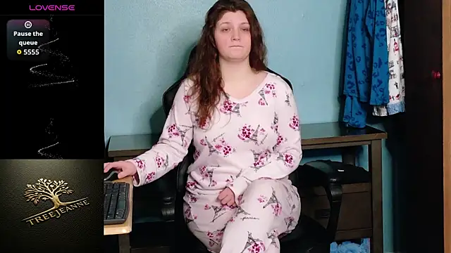 TreeJeanne online show from February 2026 12:44:02 AM