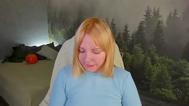 Snapshot of Stacy_Luv chatting on October 2025 01:05:01 AM Stacy Luv online show from October 2025 01:05:01 AM