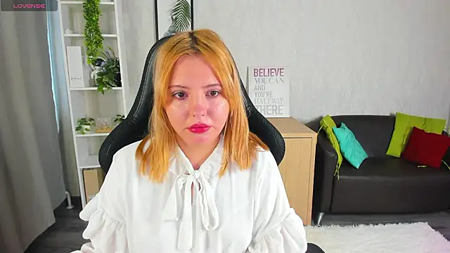 Snapshot of Stacy_Luv chatting on February 2026 09:09:02 AM Stacy Luv online show from February 2026 09:09:02 AM