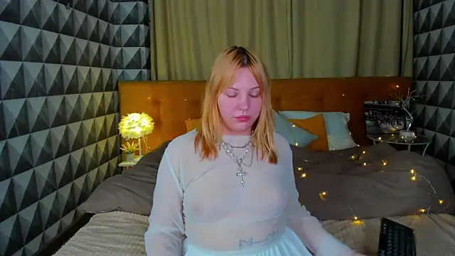 Stacy Luv online show from September 2025 12:05:02 AM
