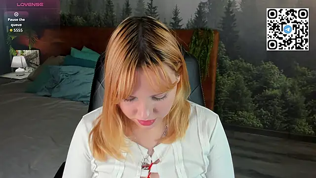 Stacy Luv online show from October 2025 01:07:01 AM
