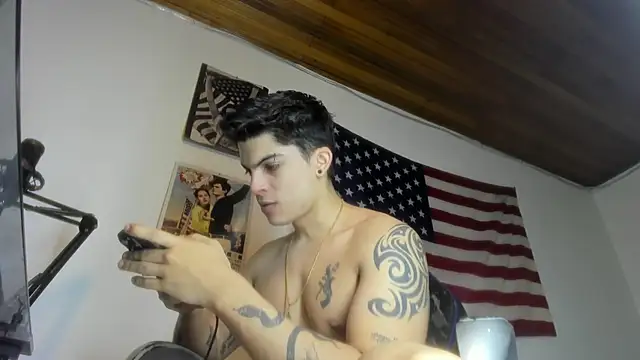 Snapshot of charlie_hotxxx chatting on February 2026 03:05:01 AM charlie hotxxx online show from February 2026 03:05:01 AM