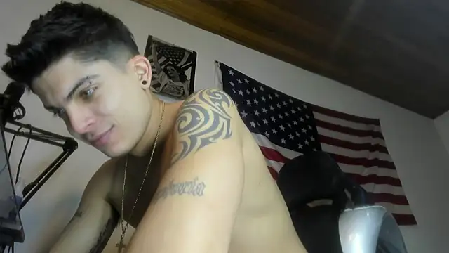 Snapshot of charlie_hotxxx chatting on January 2026 10:27:02 PM charlie hotxxx online show from January 2026 10:27:02 PM