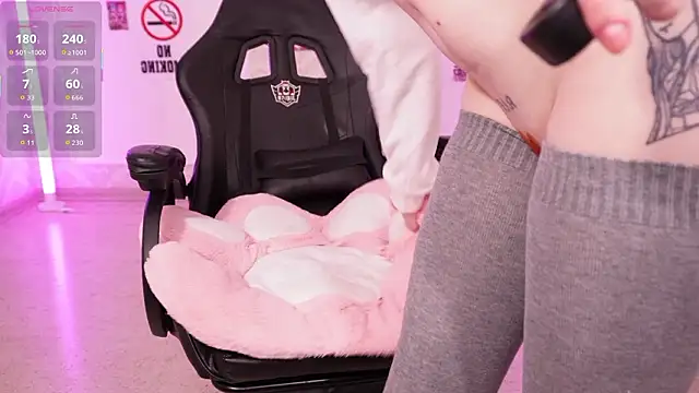 hannah lourens online show from March 2026 08:26:33 AM