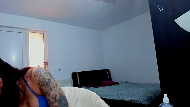 ElsaBby online show from March 2026 10:04:02 AM