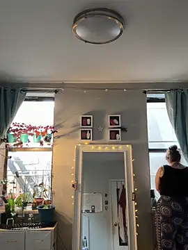 sylviahhh online show from March 2026 10:45:01 PM