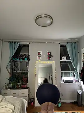 sylviahhh online show from April 2026 12:49:02 AM