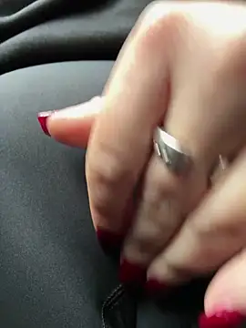 sylviahhh online show from April 2026 02:24:02 PM