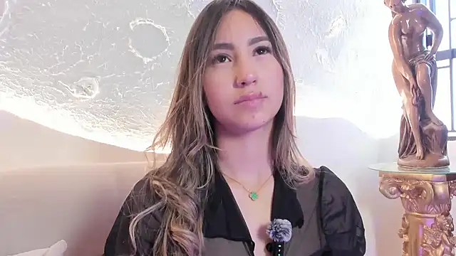  Emma Valka online show from October 2025 07:38:02 PM