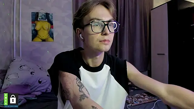 Snapshot of kristianmeow chatting on October 2025 12:14:02 AM kristianmeow online show from October 2025 12:14:02 AM