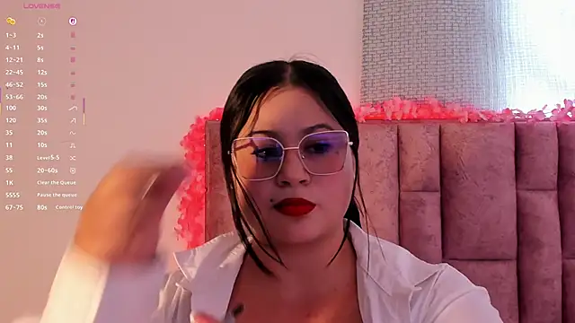 miahkumar online show from May 2026 09:04:02 PM