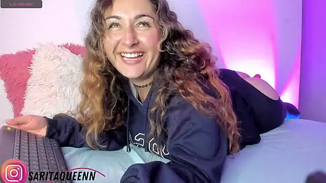 Snapshot of saara_queen_ chatting on March 2025 03:52:01 AM saara queen online show from March 2025 03:52:01 AM