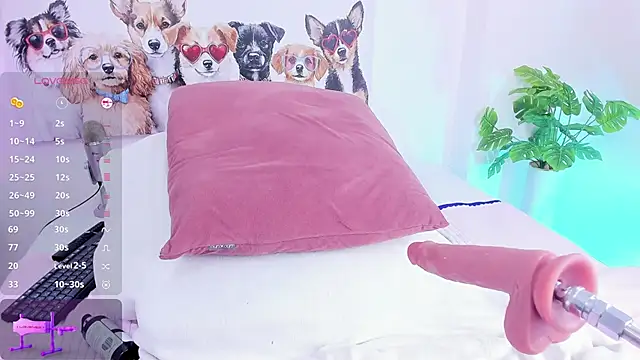 ashley nicoll online show from October 2025 02:02:02 PM