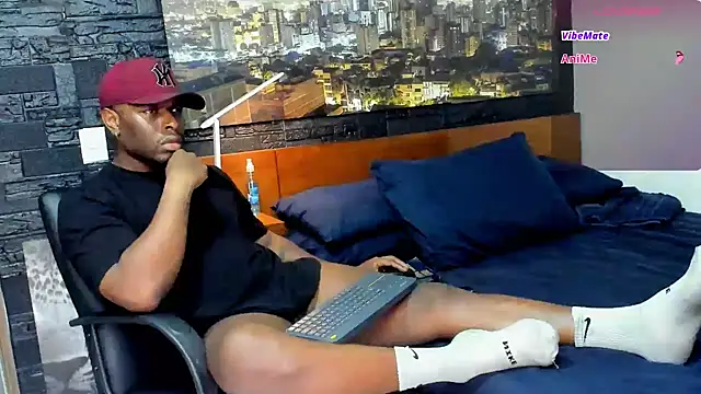 Snapshot of thomas_santtos1 chatting on March 2025 08:10:02 PM thomas santtos1 online show from March 2025 08:10:02 PM