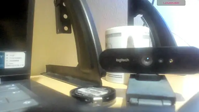 Snapshot of thomas_santtos1 chatting on June 2026 04:10:02 AM thomas santtos1 online show from June 2026 04:10:02 AM