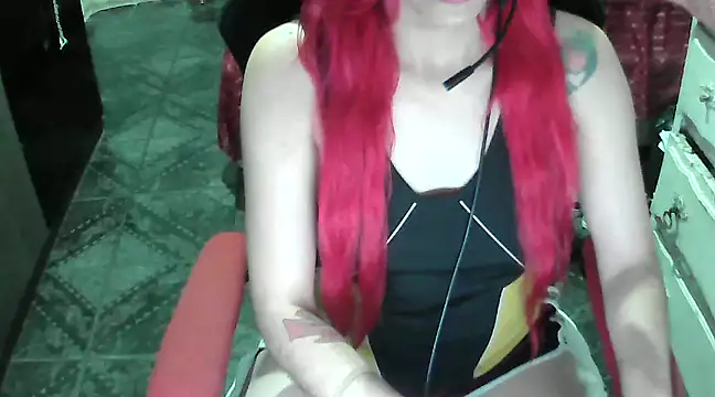 Snapshot of ManuEscarlate13 chatting on January 2025 05:27:01 AM ManuEscarlate13 online show from January 2025 05:27:01 AM