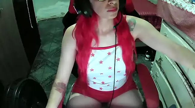 Snapshot of ManuEscarlate13 chatting on January 2025 05:39:01 AM ManuEscarlate13 online show from January 2025 05:39:01 AM