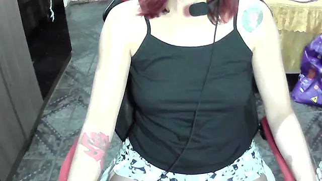 Snapshot of ManuEscarlate13 chatting on September 2025 03:23:01 AM ManuEscarlate13 online show from September 2025 03:23:01 AM