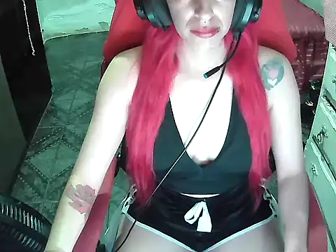 Snapshot of ManuEscarlate13 chatting on January 2025 06:48:02 AM ManuEscarlate13 online show from January 2025 06:48:02 AM