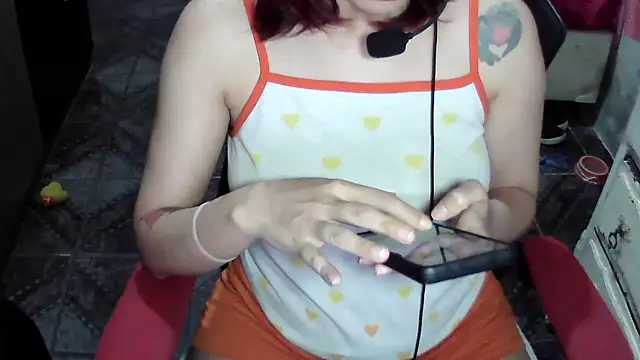 Snapshot of ManuEscarlate13 chatting on November 2025 05:45:01 AM ManuEscarlate13 online show from November 2025 05:45:01 AM