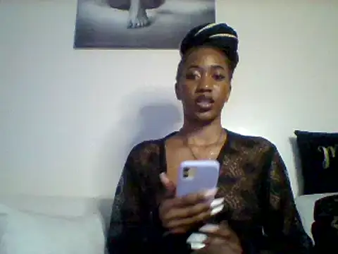 Queeen model online show from January 2025 10:50:01 PM