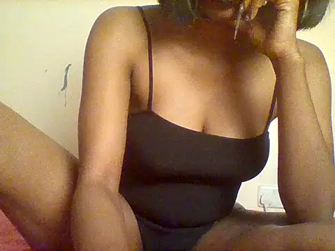 Queeen model online show from April 2026 01:47:01 AM