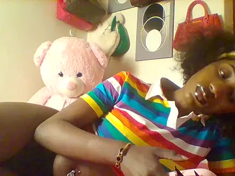 Queeen model online show from October 2025 05:14:02 PM