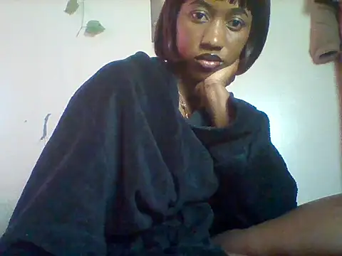 Queeen model online show from June 2026 12:54:02 PM