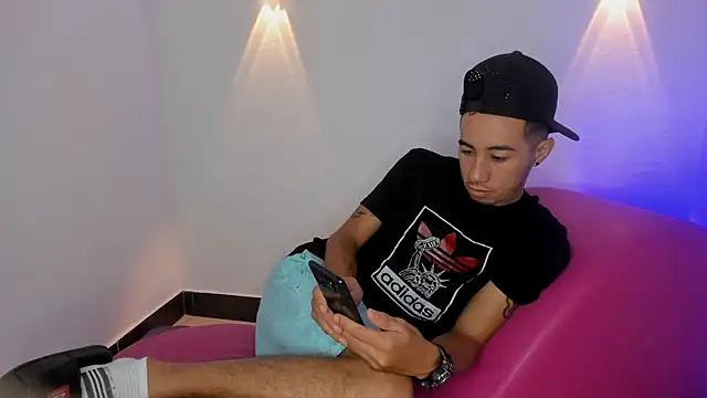 Threesome-no-mercy online show from September 2025 01:25:02 PM