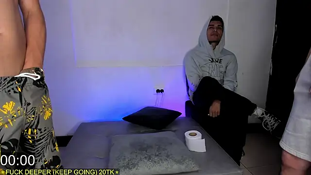 Threesome-no-mercy online show from February 2026 01:28:02 AM