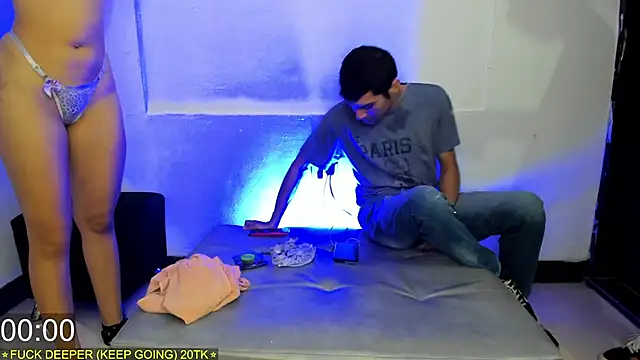 Threesome-no-mercy online show from February 2026 07:35:01 PM