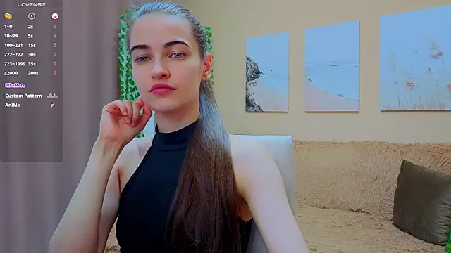 Snapshot of AstoriyaNight chatting on May 2026 10:00:02 AM AstoriyaNight online show from May 2026 10:00:02 AM