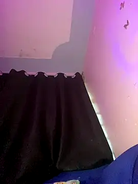 Cherrytowild online show from November 2025 04:46:02 AM