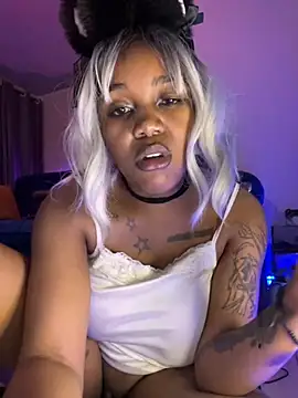 Cherrytowild online show from November 2025 05:23:02 PM