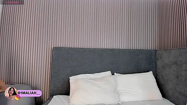 Dasha-b online show from December 2025 07:35:01 PM