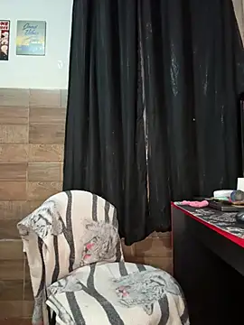 izumikarol online show from April 2026 04:20:01 PM