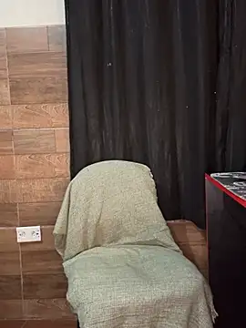 izumikarol online show from March 2026 04:05:01 PM