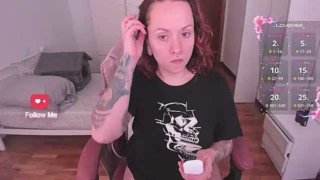 Snapshot of Domina_Deivis chatting on October 2025 08:15:02 AM Domina Deivis online show from October 2025 08:15:02 AM
