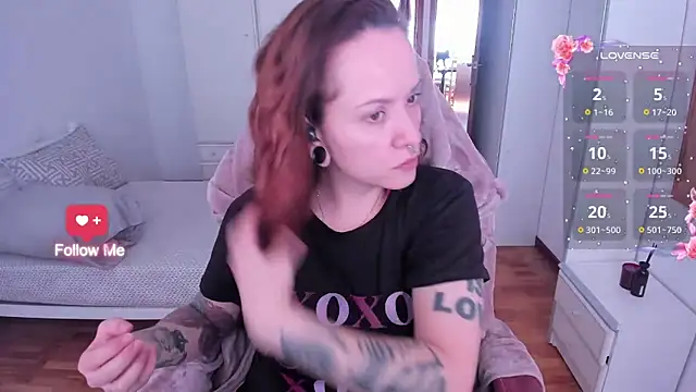 Snapshot of Domina_Deivis chatting on October 2025 11:18:01 AM Domina Deivis online show from October 2025 11:18:01 AM
