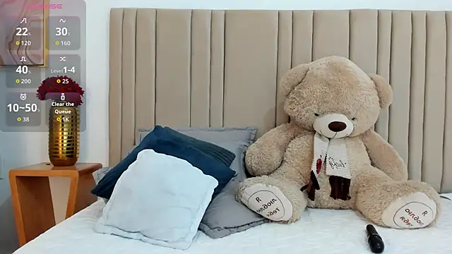 izadii online show from November 2025 06:44:02 PM