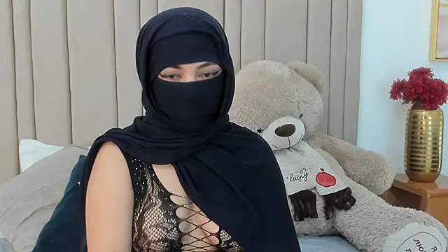 izadii online show from April 2026 06:45:02 PM