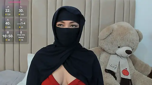 izadii online show from February 2026 07:19:02 PM