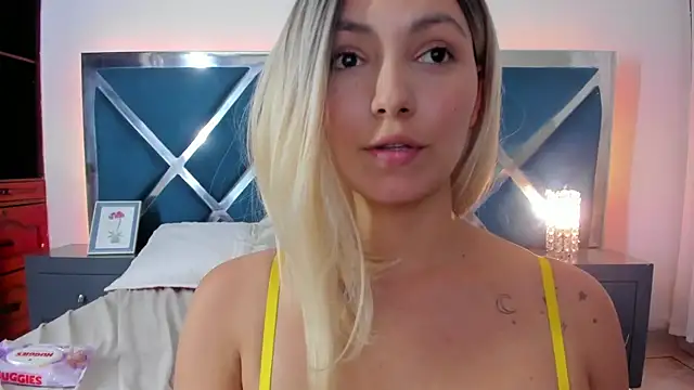 NinnaVous online show from January 2025 11:34:02 PM