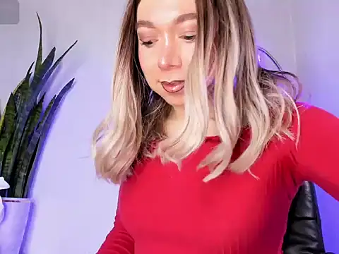 Snapshot of victoria_qq chatting on October 2025 04:18:01 PM victoria qq online show from October 2025 04:18:01 PM