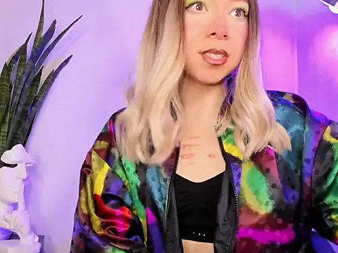 Snapshot of victoria_qq chatting on November 2025 05:38:02 PM victoria qq online show from November 2025 05:38:02 PM