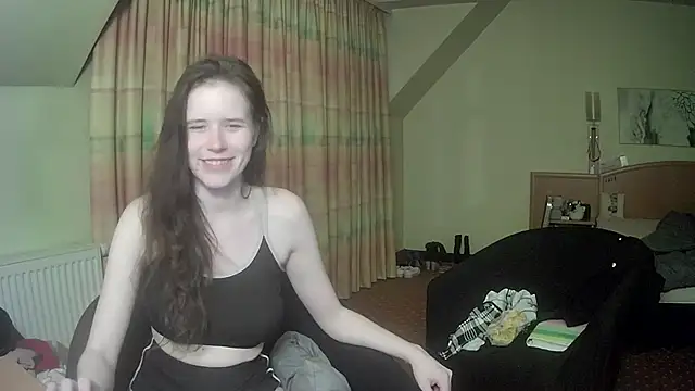 Snapshot of Princess-Lilly chatting on February 2025 07:37:02 PM Princess-Lilly online show from February 2025 07:37:02 PM