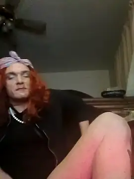 Snapshot of Dee-Lux_Fux chatting on October 2025 09:12:01 AM Dee-Lux Fux online show from October 2025 09:12:01 AM