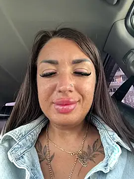 RuslanaXX online show from February 2026 06:24:01 AM