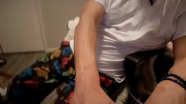 Mikeypnp1494 online show from April 2026 04:58:02 AM