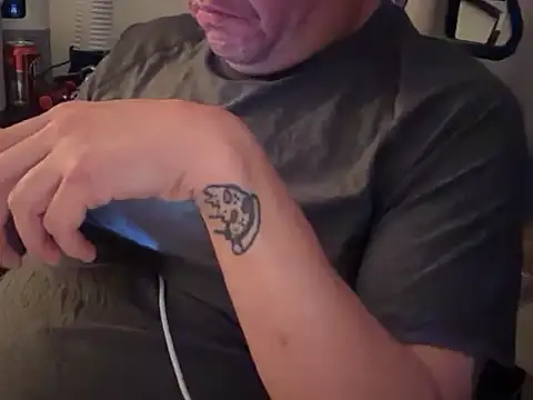 Mikeypnp1494 online show from November 2025 06:13:02 PM